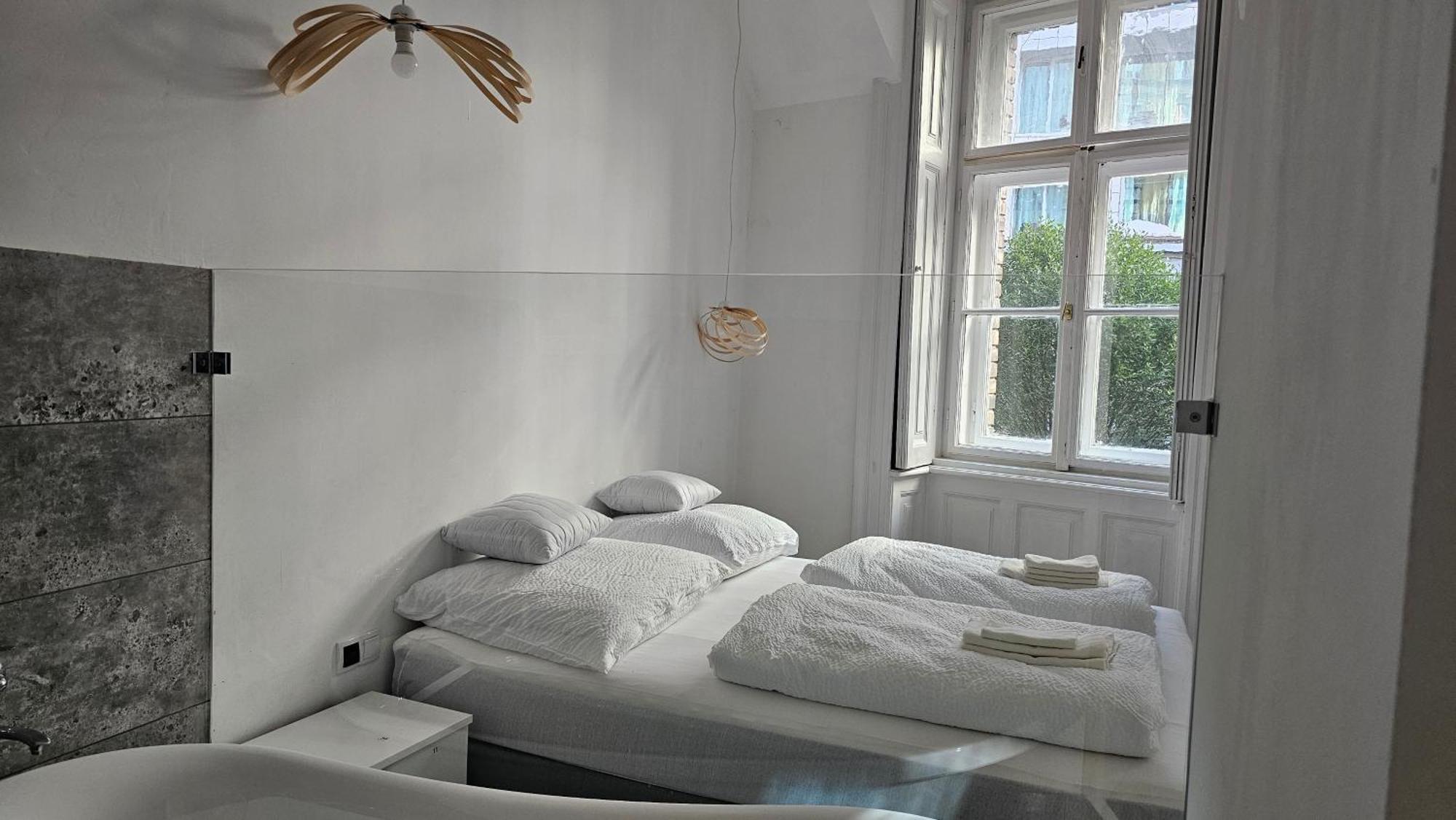 Appartement Endor - 4 Bedrooms, 5 Bathrooms, 1 Livingroom With Kitchen *